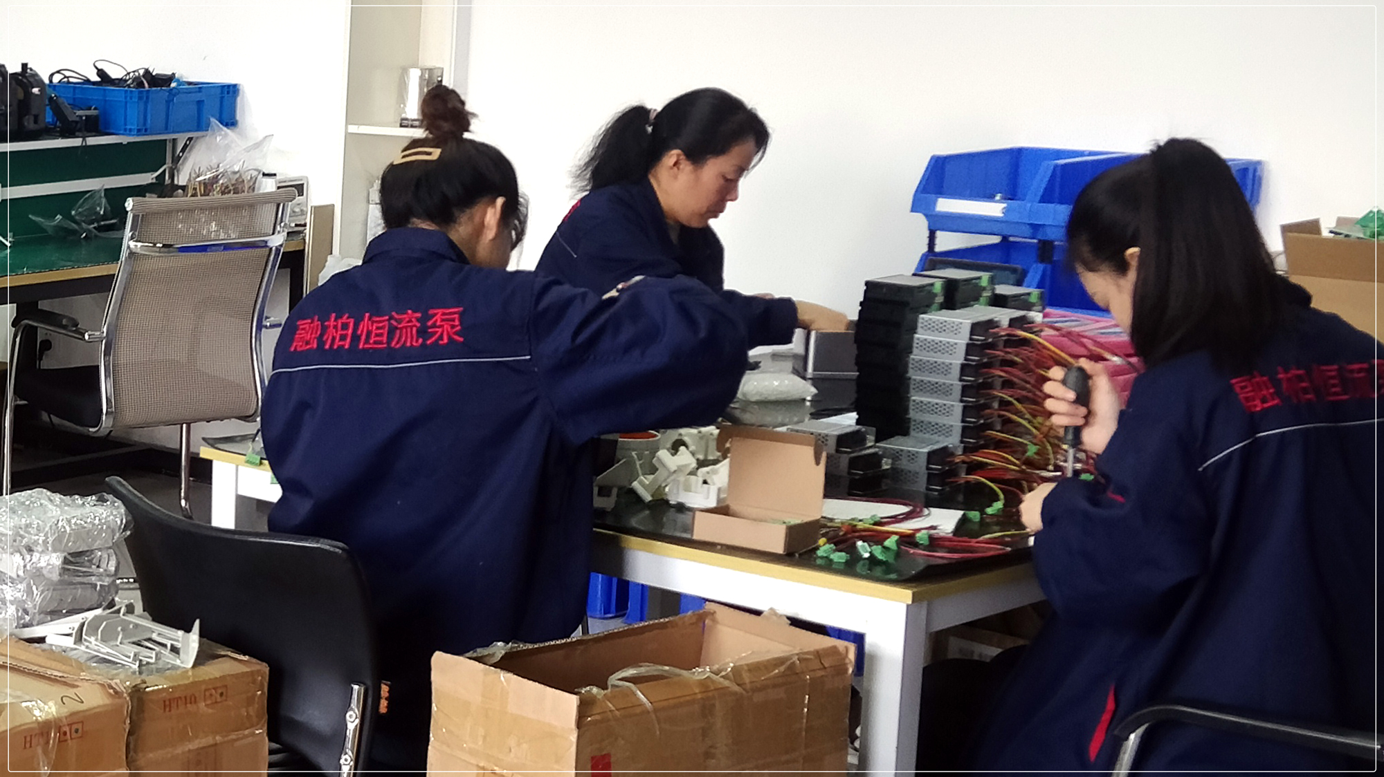 融柏恒流泵車(chē)間生產(chǎn)實(shí)拍